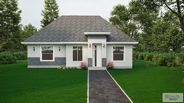 view of front of property featuring a front yard