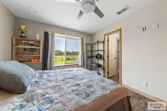 25096 Rabb Rd, La Feria, TX 78559 - bedroom featuring wood finished floors and ceiling fan