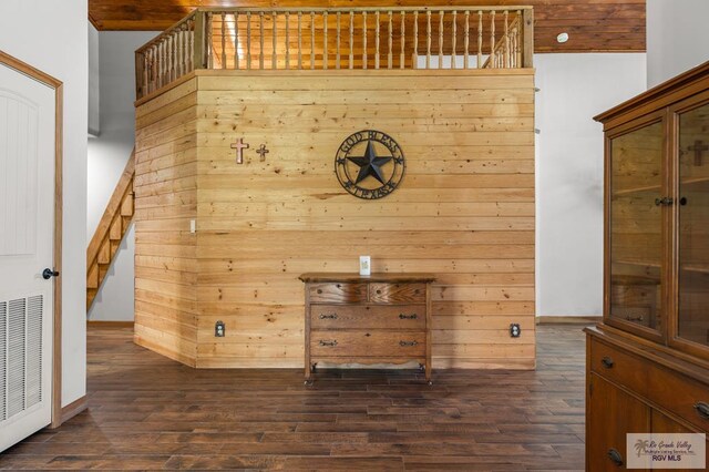 25096 Rabb Rd, La Feria, TX 78559 - detailed view of wood finished floors