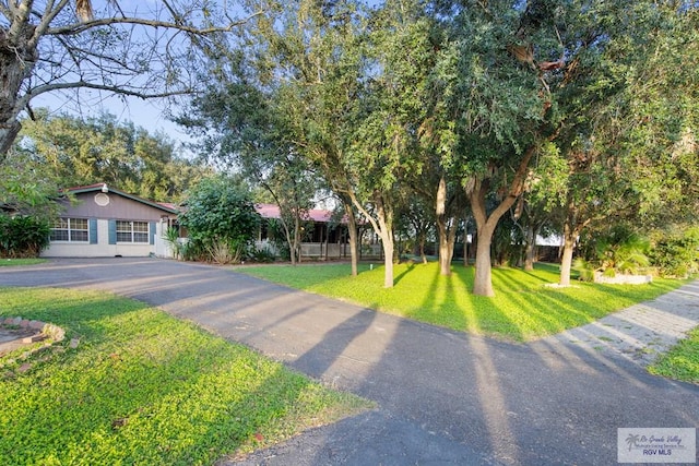 view of front of property with a front yard