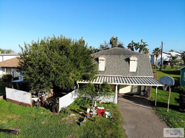 view of front of house