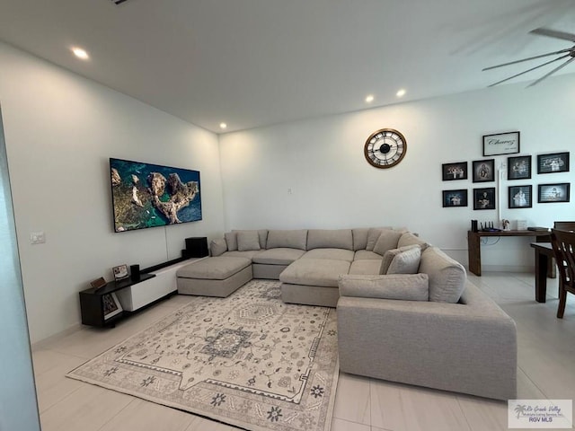 1992 Lulu St, Brownsville, TX 78577 - living area featuring ceiling fan, recessed lighting, and a desk
