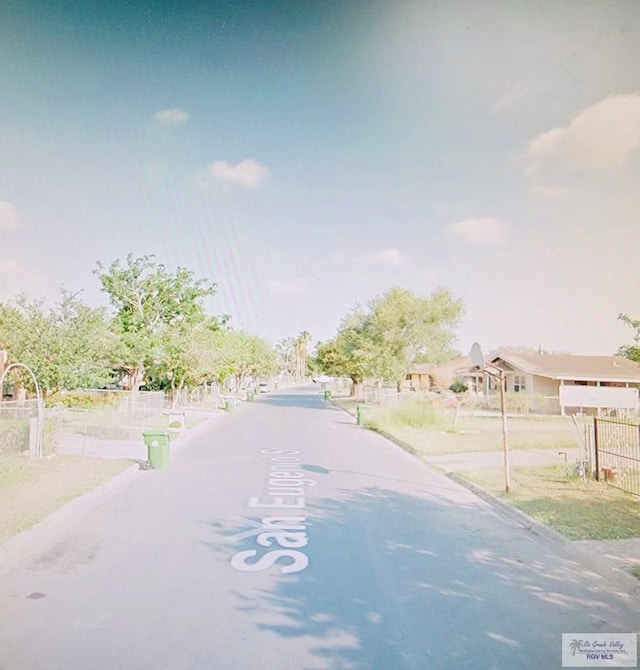 Listing photo 3 for 444 San Eugenio St, Brownsville TX 78521