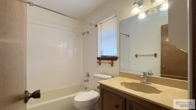 24336 Preston Trl Unit 14, Harlingen, TX 78552 - full bath with shower / bath combination and vanity