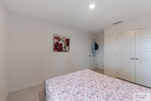 bedroom featuring a closet