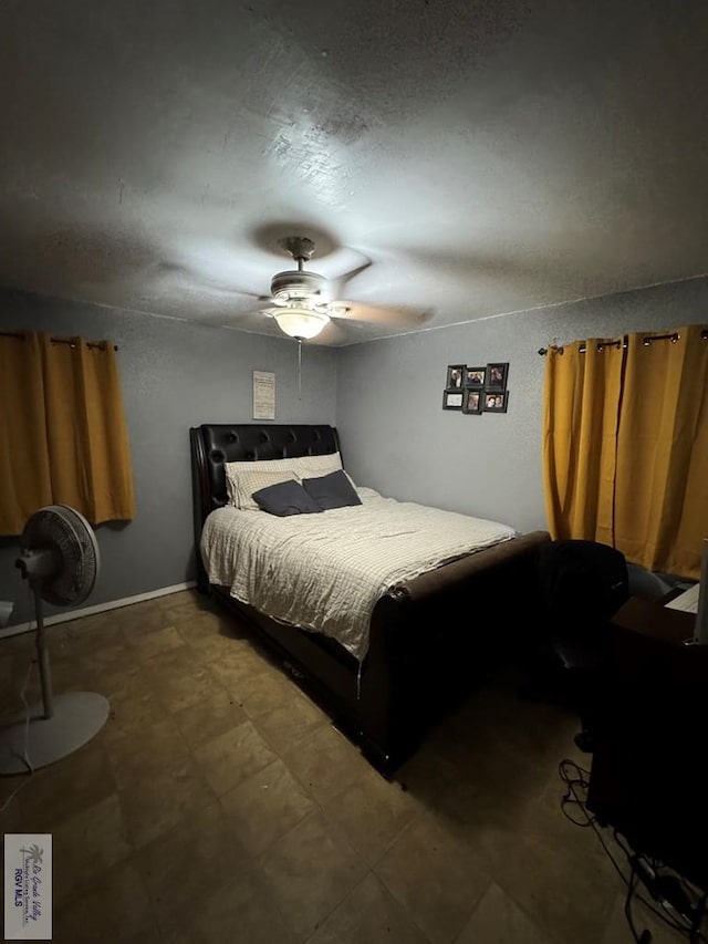 bedroom featuring ceiling fan