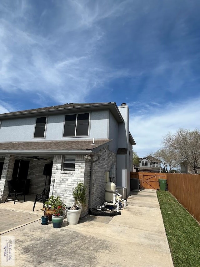 view of front facade featuring a patio area