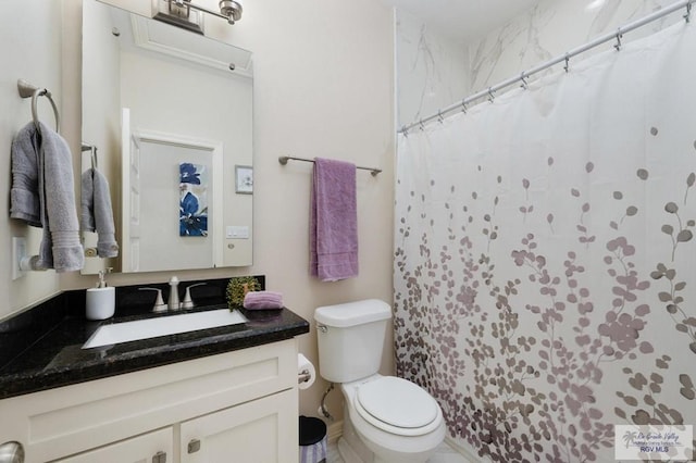 1903 W Webster Dr, Edinburg, TX 78542 - bathroom with vanity and curtained shower
