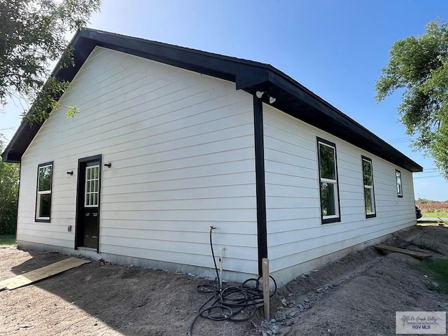 705 W Matz Ave, Harlingen, TX 78550 - view of side of home