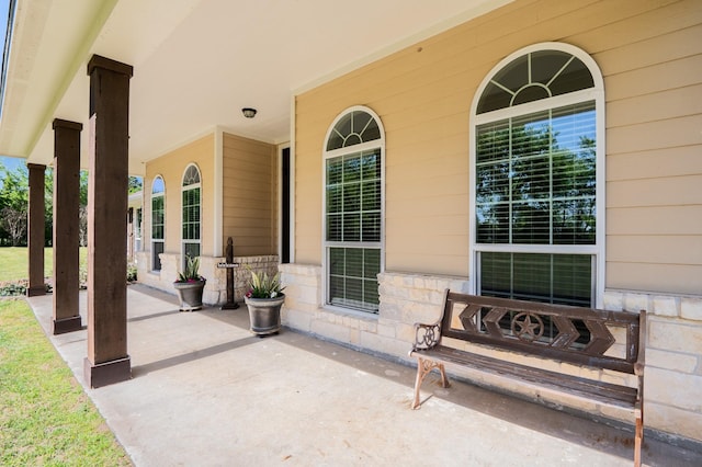 view of patio featuring covered porch