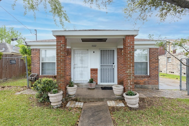 exterior space featuring a lawn