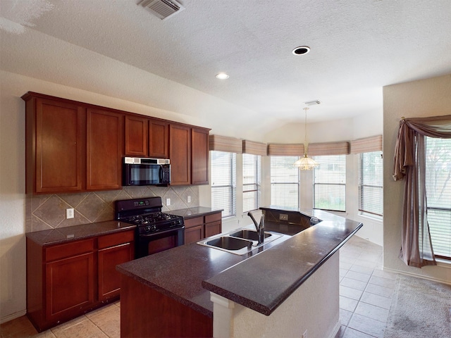 Listing photo 3 for 2306 Caroline Park Ln, Spring TX 77386