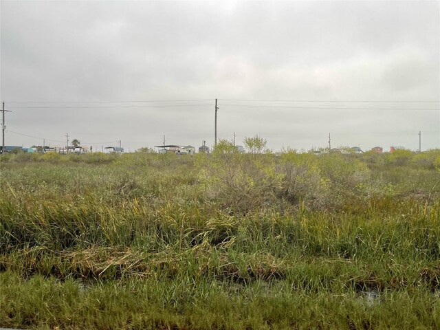 Listing photo 2 for 1116 Gulf Supply Rd, Gilchrist TX 77617