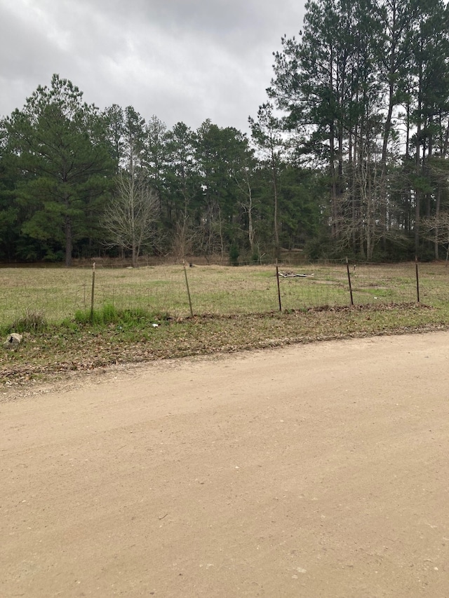 Listing photo 3 for TBD W Lake Dr, Huntsville TX 77320