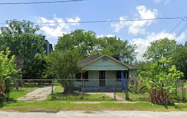 Listing photo 2 for 3306 Nance St, Houston TX 77020