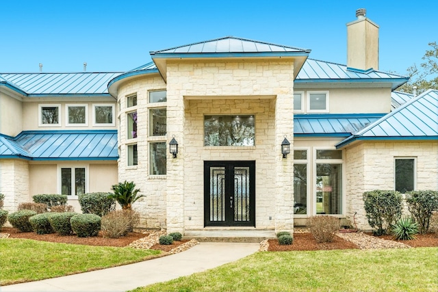 view of front of house featuring a front yard