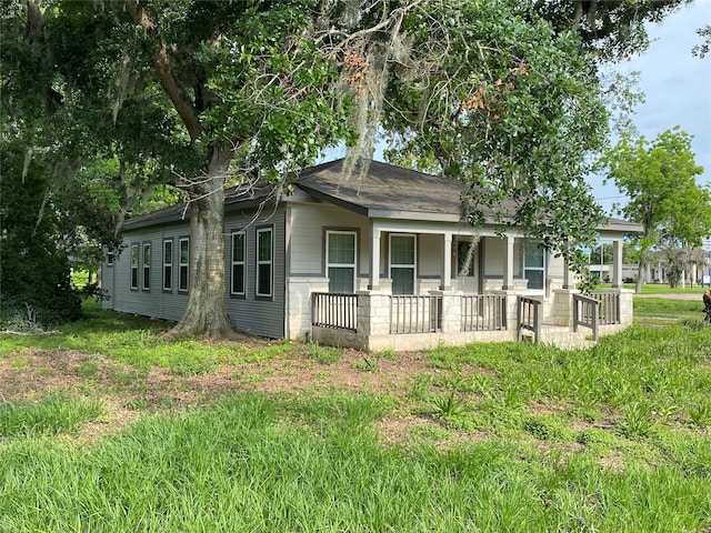 view of front facade featuring a porch