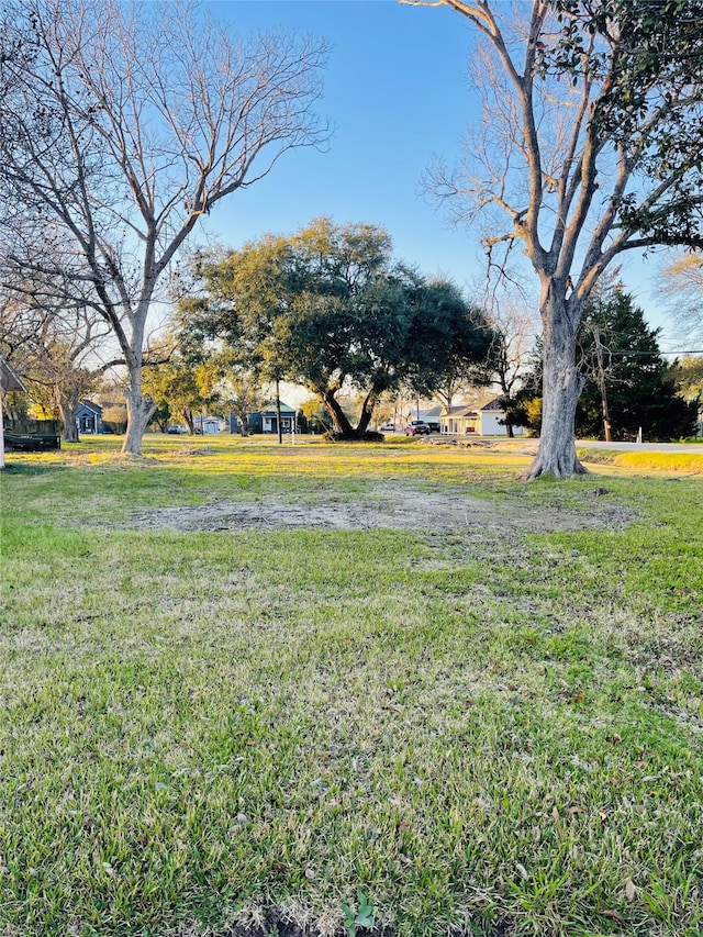 103 E Cypress St, Port Neches TX, 77651 land for sale