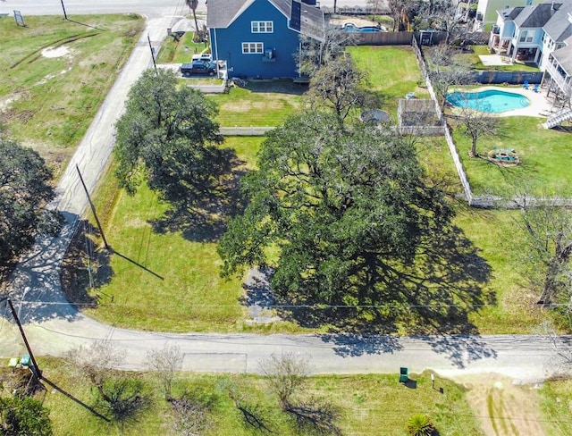 Listing photo 3 for 1301 1st St, Seabrook TX 77586