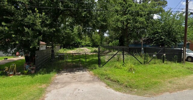 8001 Laura Koppe Rd, Houston, TX 77028 - photo 7