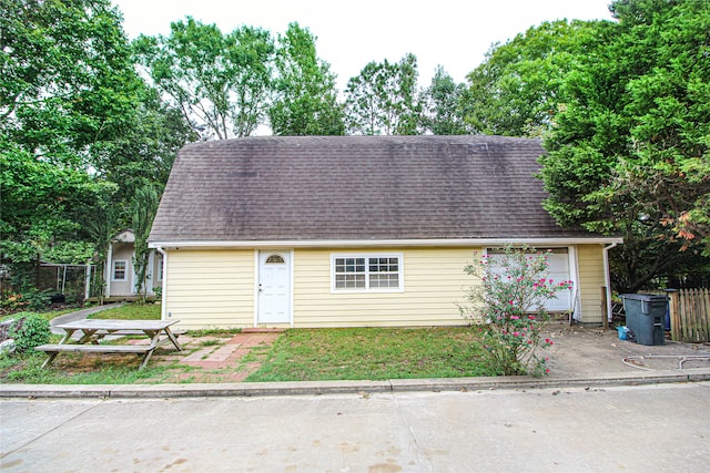 view of front of home