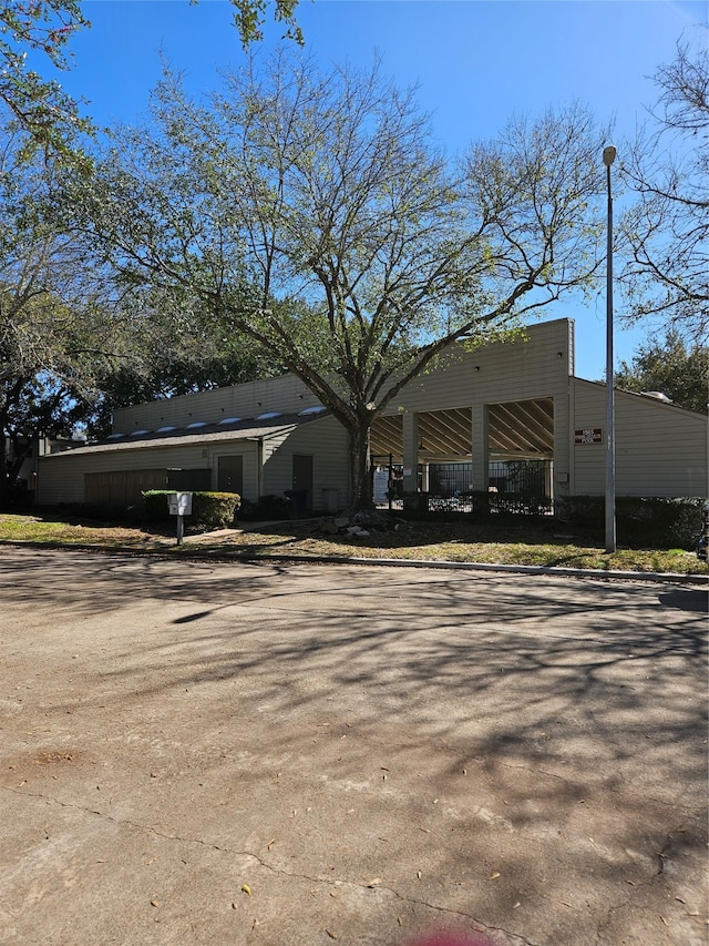 view of front of property