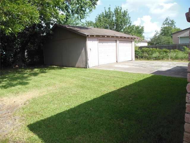 view of yard with a garage