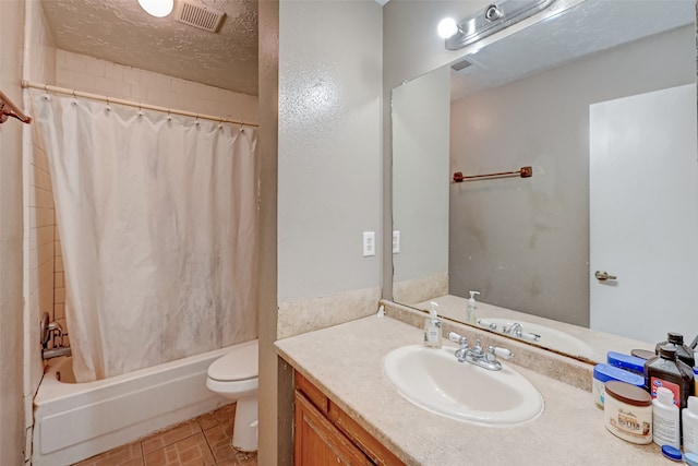 7635 Loro Linda Dr, Houston, TX 77083 - full bathroom featuring vanity, toilet, shower / bathtub combination with curtain, and visible vents