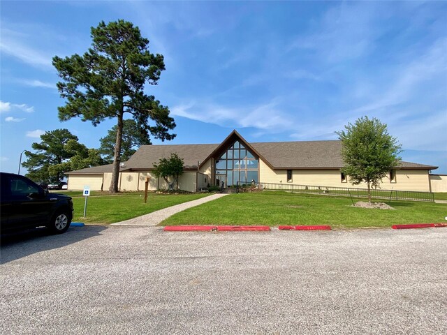 view of front of house with a front yard