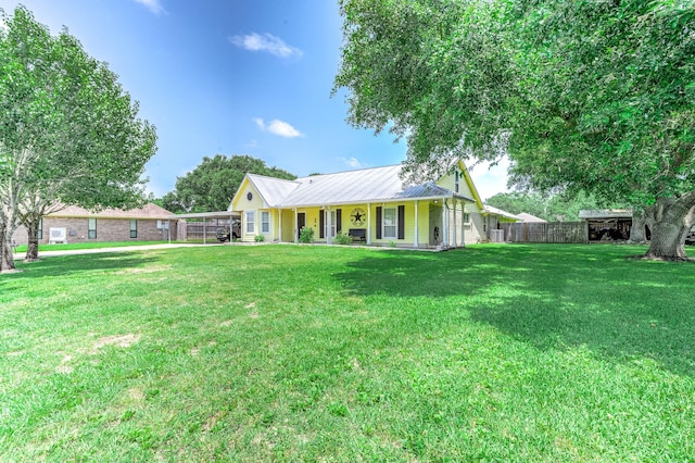 view of front of property with a front yard