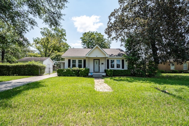 view of front of home with a front yard