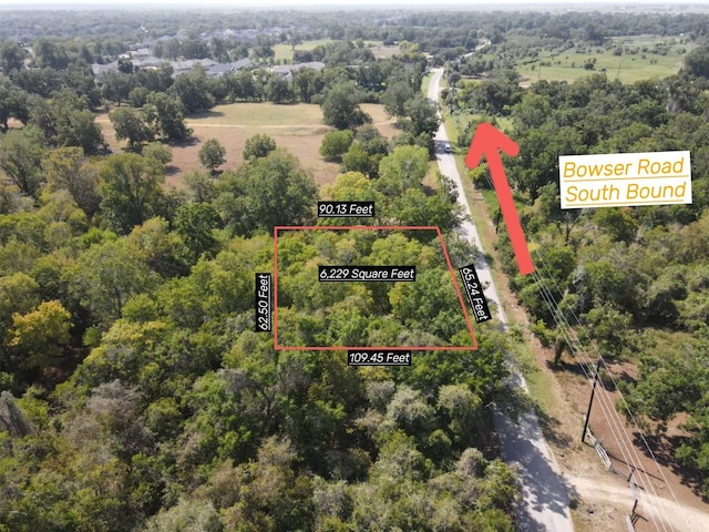 Listing photo 2 for 3802 Bowser Rd, Weston Lakes TX 77441