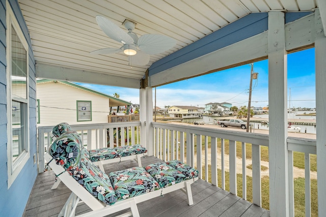 deck with ceiling fan