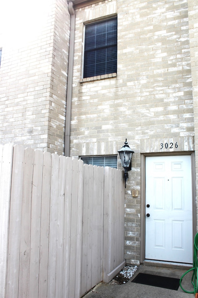 Listing photo 2 for 3026 Holly Hall St, Houston TX 77054