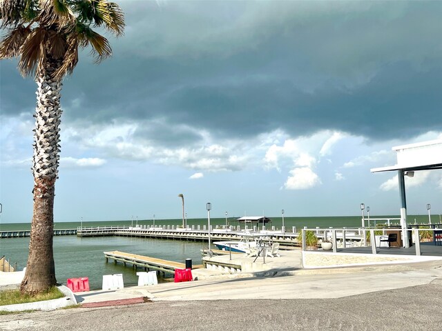 1003B 24th St, San Leon, TX 77539