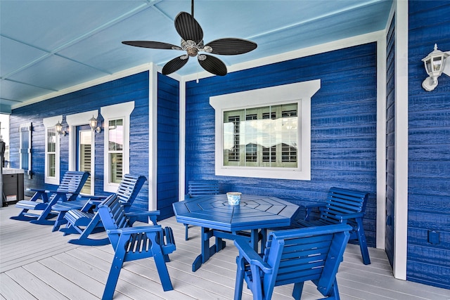 deck with ceiling fan