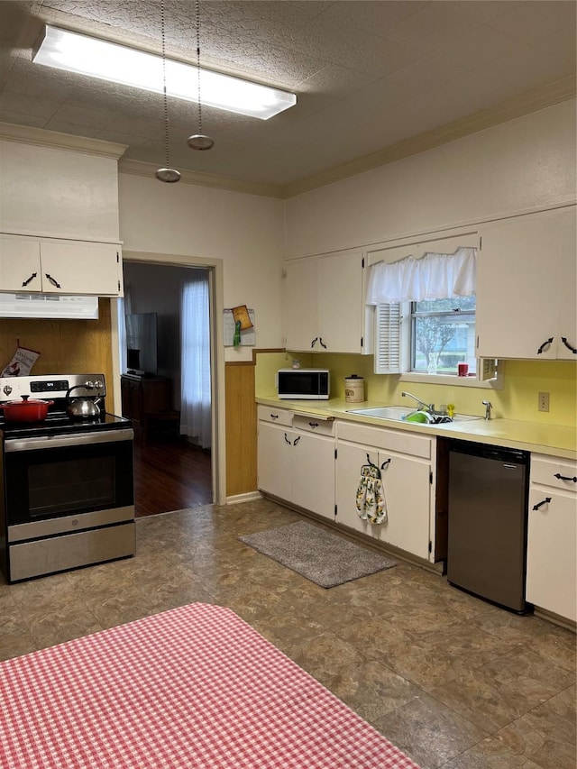 302 W French St, Cuero, TX 77954 - photo 13