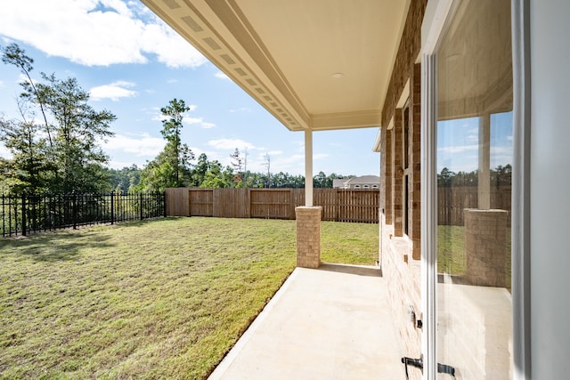 view of yard with a patio