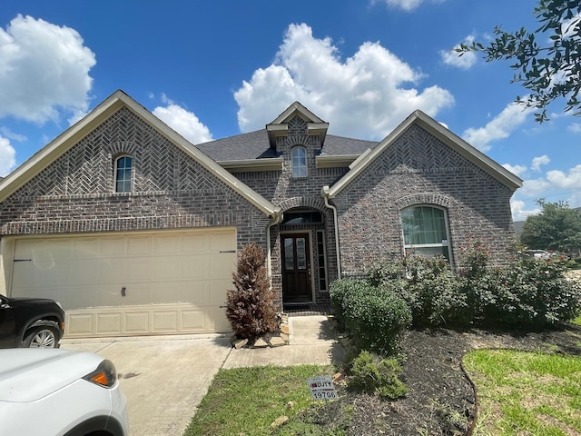 view of front of house featuring a garage