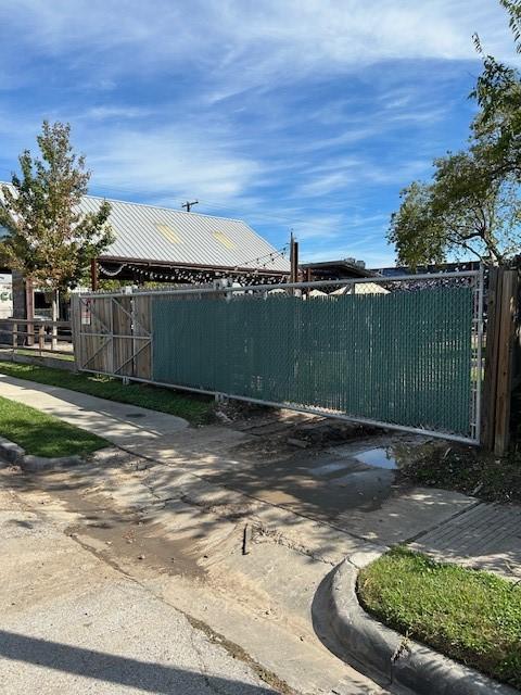 32 N Ennis St, Houston, TX 77003 - photo 3