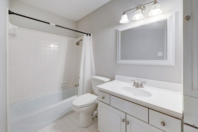 full bathroom featuring tile patterned floors, vanity, shower / bathtub combination with curtain, and toilet