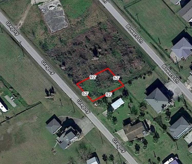 978 Gregory Ln, Crystal Beach, TX 77650 - photo 1