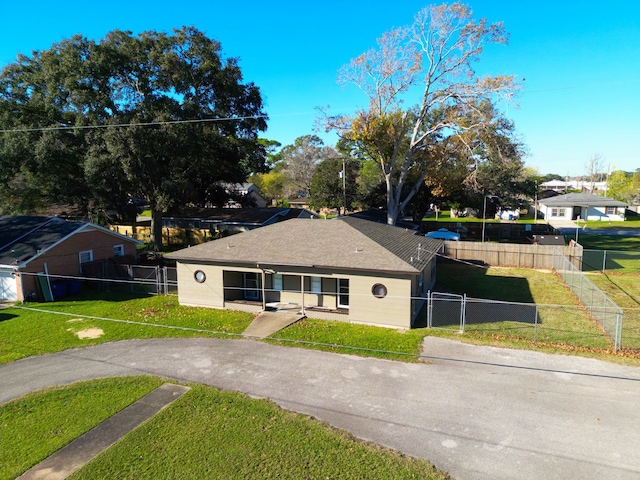 view of front of house with a front yard