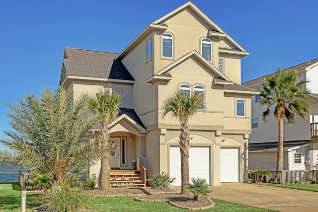 view of front facade featuring a garage