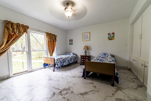 bedroom with ceiling fan