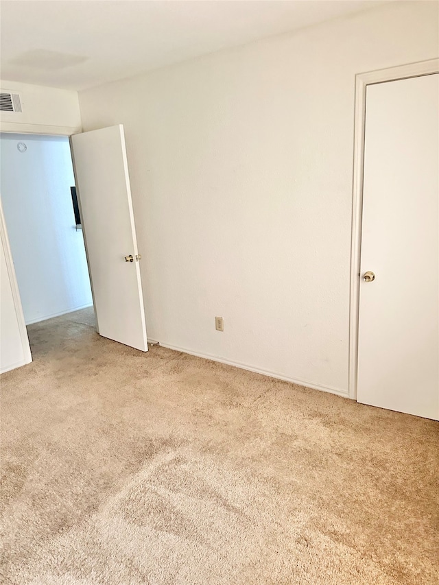 empty room with carpet