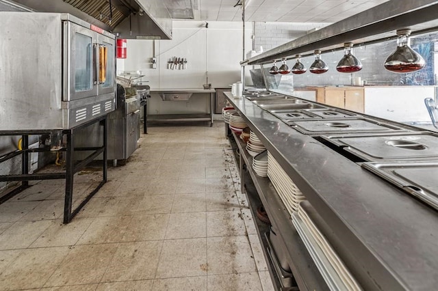 kitchen featuring light tile patterned floors