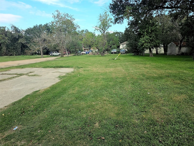 Listing photo 3 for 416 E Stockbridge St, Eagle Lake TX 77434