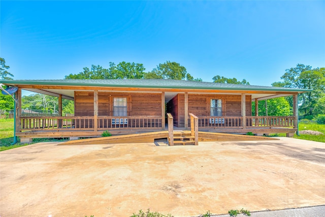 view of front of home with covered porch