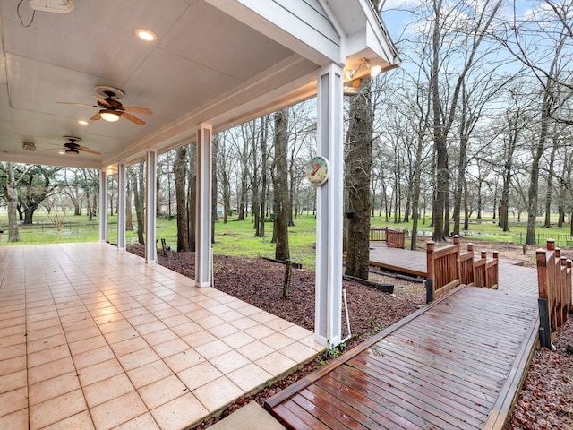 view of terrace with ceiling fan